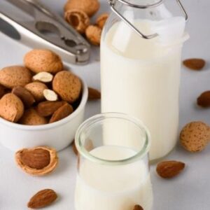 beneficios de la leche de almendras 
